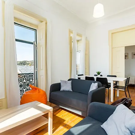 4br - Excellent Location - New Mattresses! 아파트 리스본